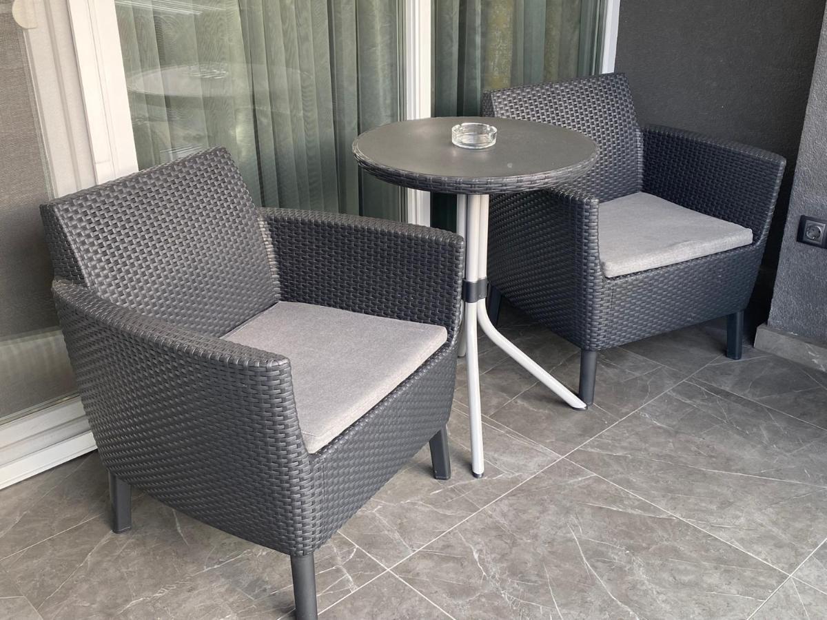 Noir Silvery Apartman Seghedin Exterior foto