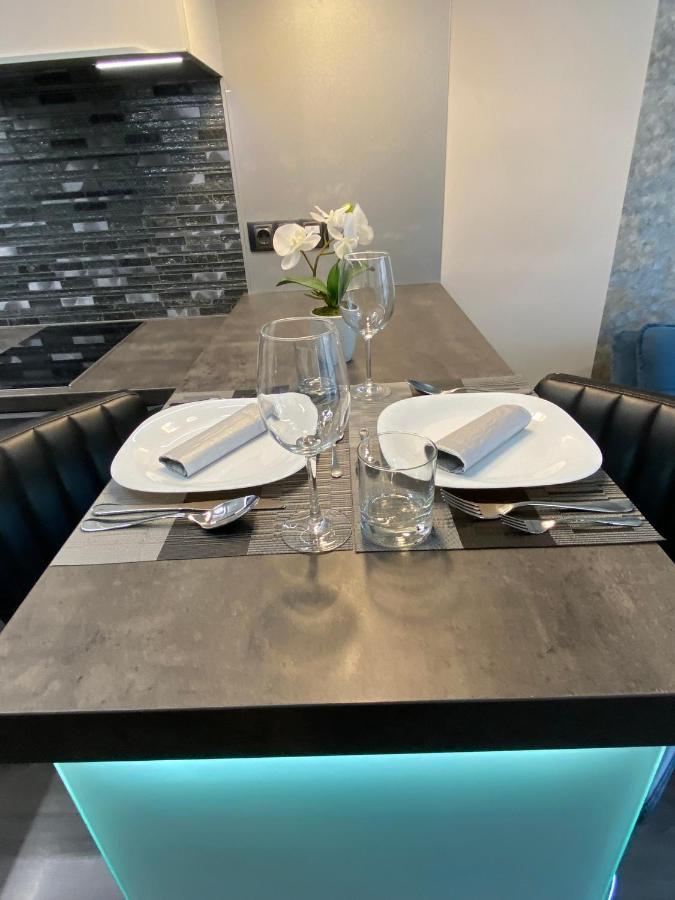 Noir Silvery Apartman Seghedin Exterior foto