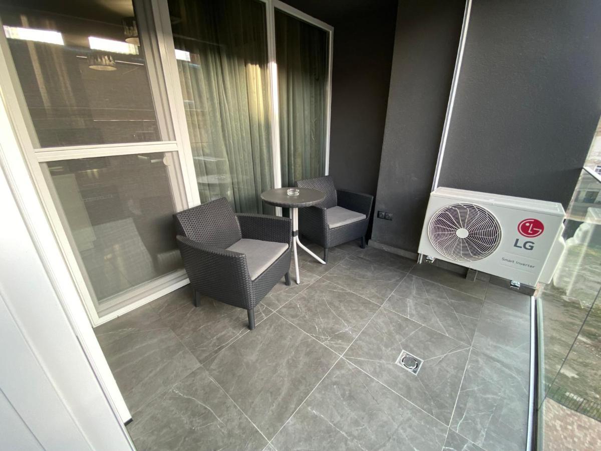 Noir Silvery Apartman Seghedin Exterior foto